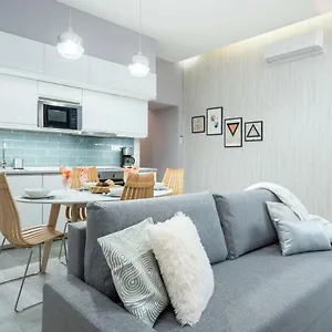 Modern 2 Bedroom With Free Airport Transfer Budapest